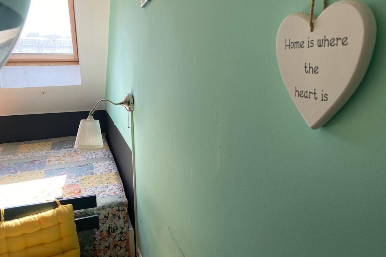 Apartment Heart - By Lovelystay